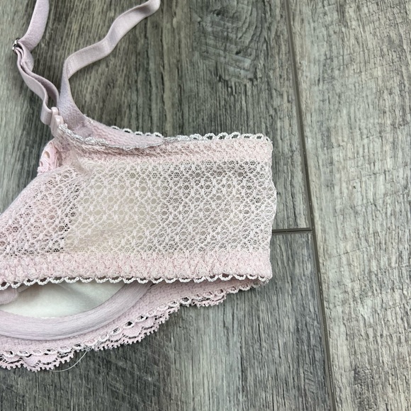 34B VS Light Pink Demi Bra - Picture 6 of 12
